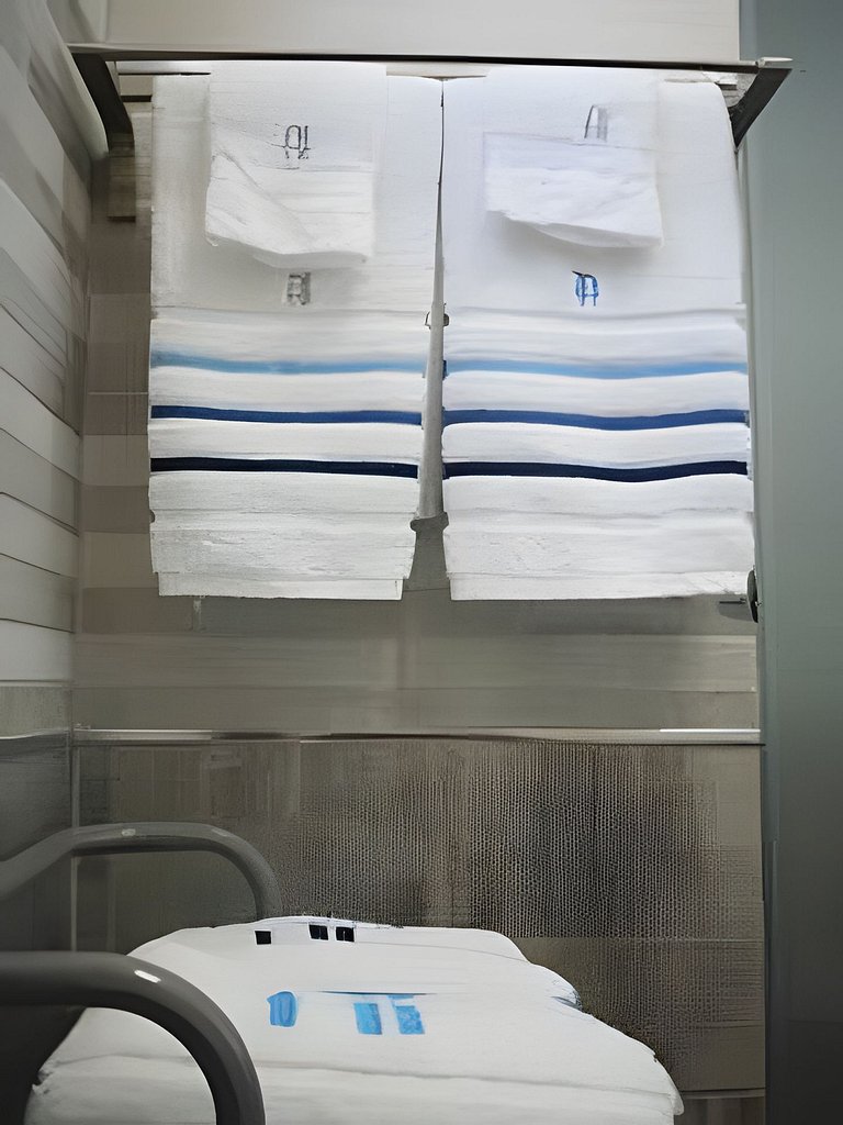 Penthouse/Romantic/Views/Beach/HotTub/WiFi/Kitchen