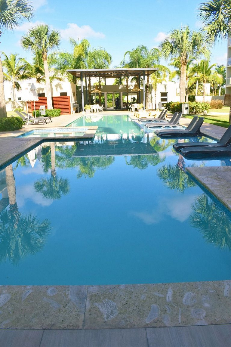 Penthouse/Romantic/Views/Beach/HotTub/WiFi/Kitchen