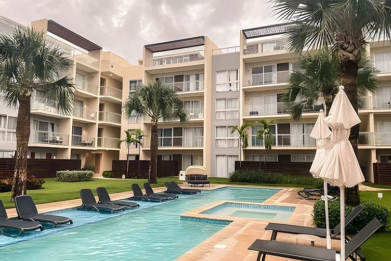 Elegant/Pool/Hot Tub/Beach