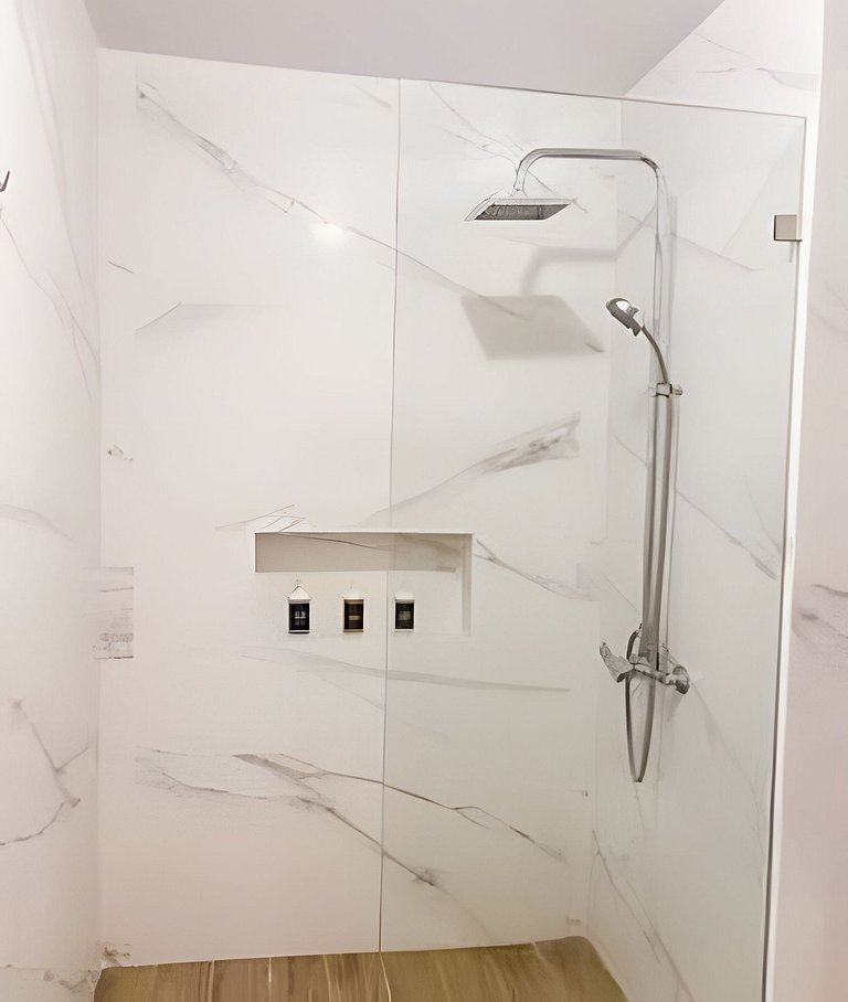 Full Kitchen/Kids Friendly/Beach/Hot Tub/Pool/WIFI