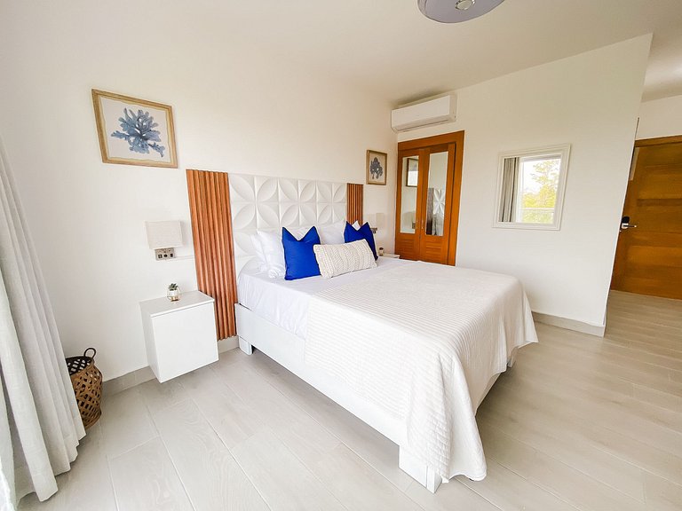 Full Kitchen/Kids Friendly/Beach/Hot Tub/Pool/WIFI