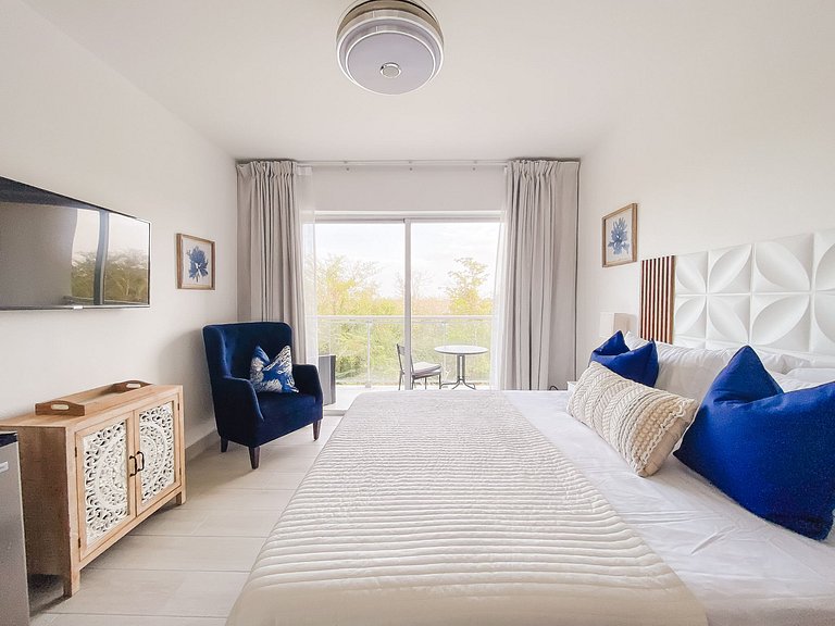 Full Kitchen/Kids Friendly/Beach/Hot Tub/Pool/WIFI